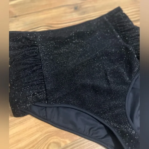 🆕 Johanna Ortiz Black the Shell Collector - Picture 4 of 6